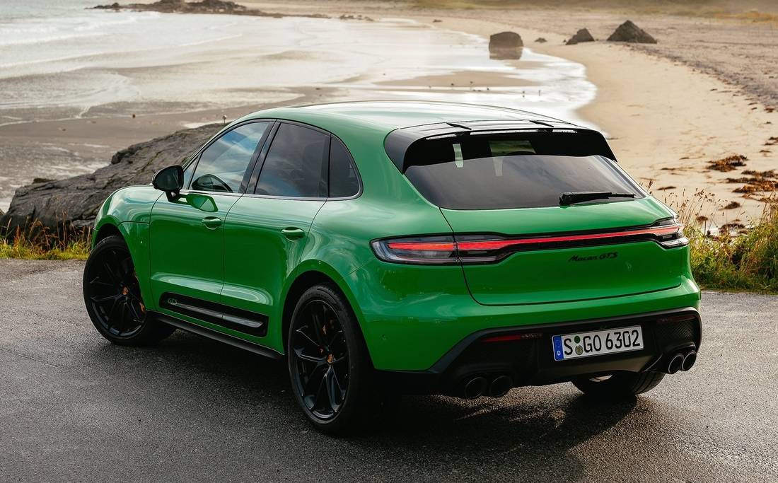 porsche-macan-gts-back