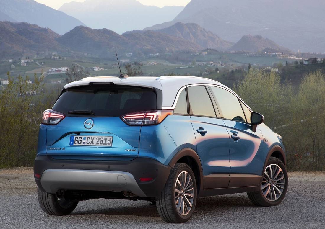 opel-crossland-x-back