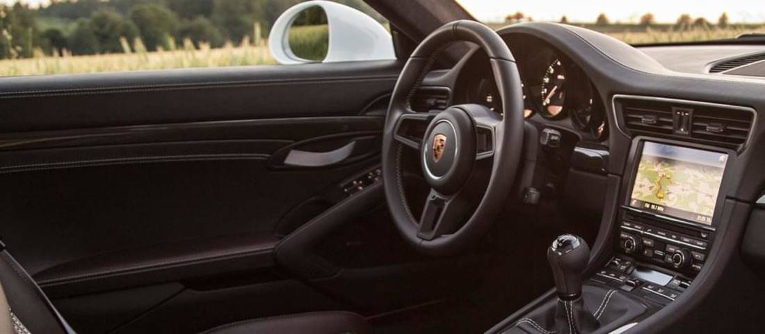 porsche-911-interieur