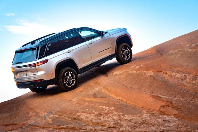 2 All-new 2022 Jeep® Grand Cherokee Trailhawk 4xe