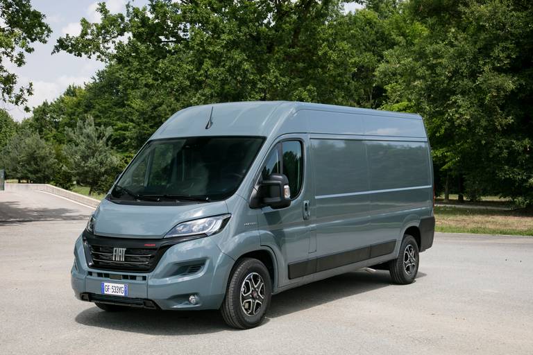  Che si tratti di Fiat Ducato, Peugeot Boxer o Citroen Jumper, i servizi di consegna pacchi si affidano ai classici tra i furgoni.