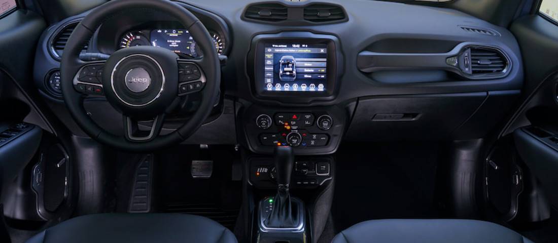  Jeep Renegade dimensiones, interior, motores, precios y competencia en AutoScout24
