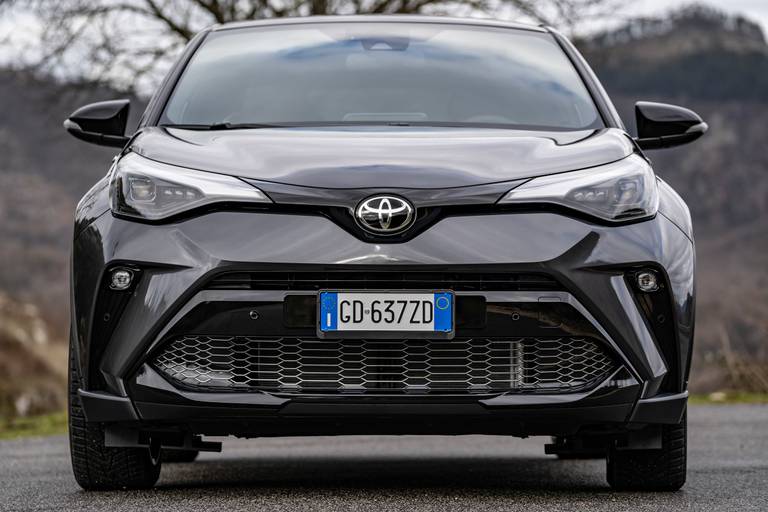 Toyota C-HR GR - Frontale