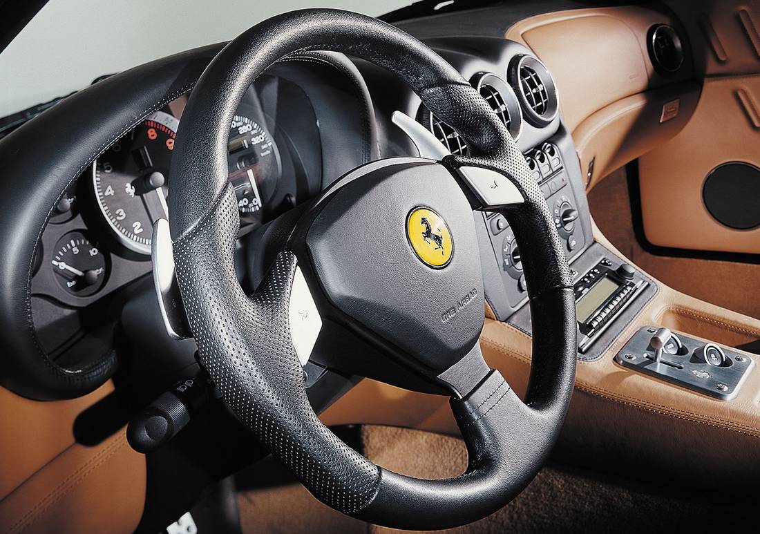 ferrari-550m-maranello-interior