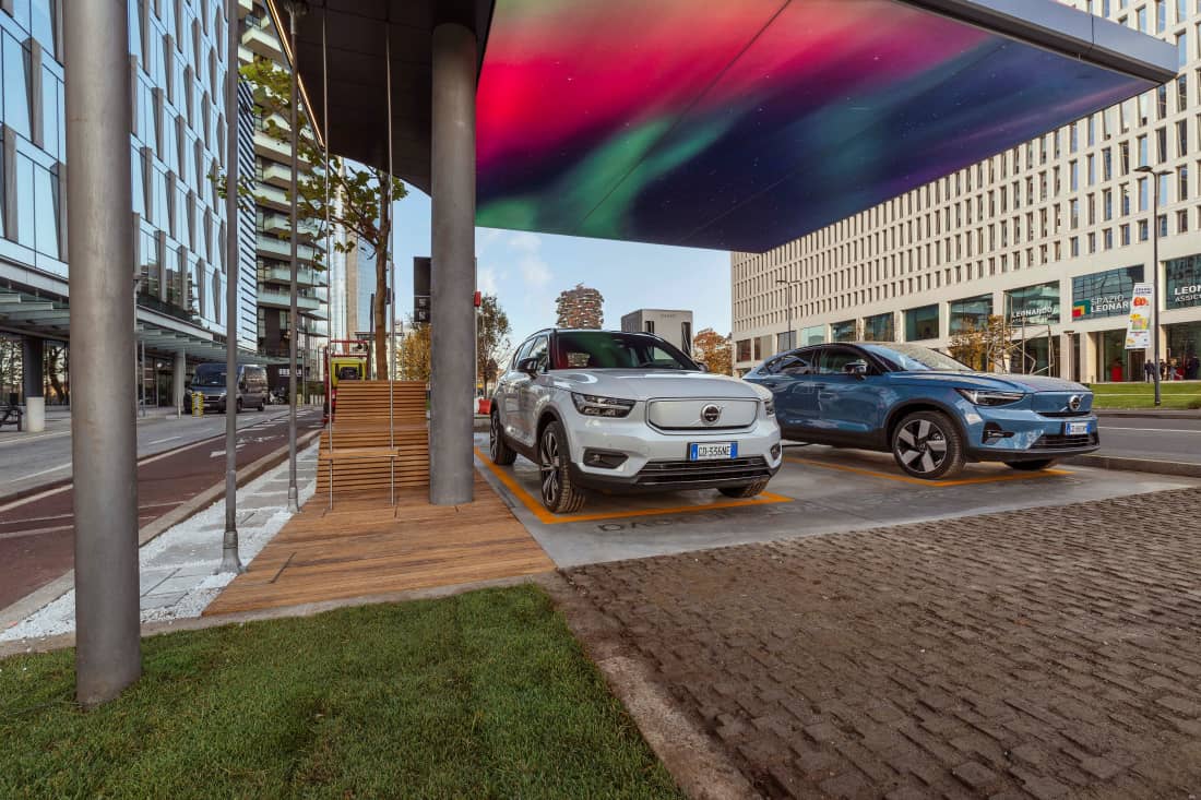 Stazione ultrafast di ricarica per auto elettriche - centro di milano - portanuova