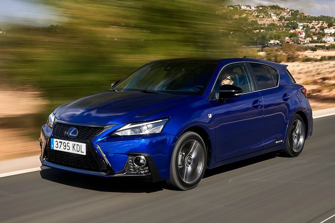 lexus-ct-200h-front