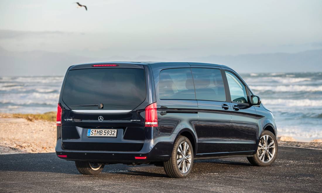 mercedes-benz-v-250-back