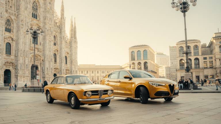 23 Alfa Romeo Stelvio GT Junior e Alfa Romeo GT 1300 Junior (1967)