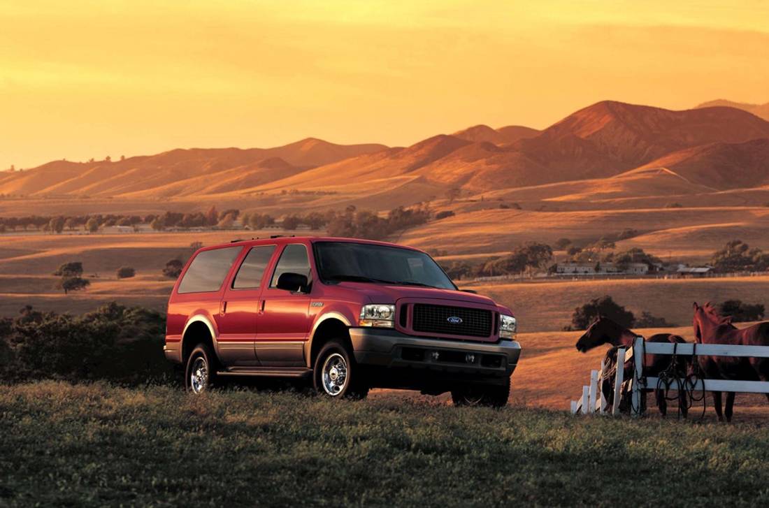 ford-excursion-side