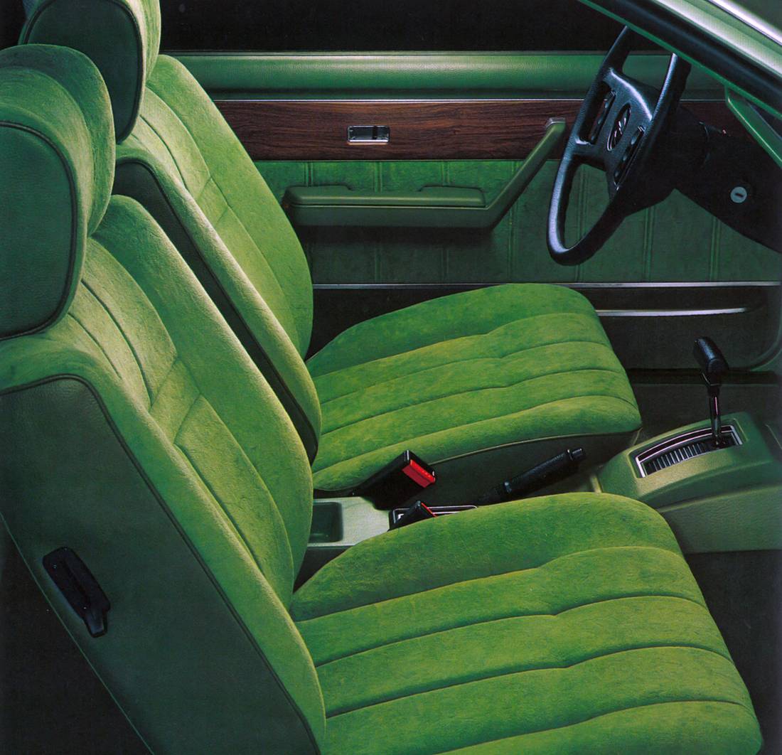 opel-senator-interior