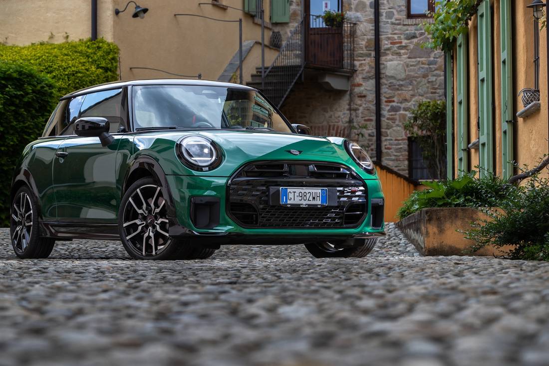 Recensione Mini Cooper: com’è fatta, pro e contro
