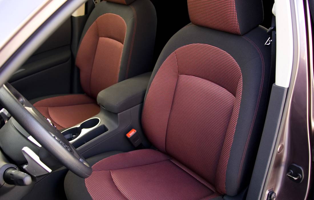 nissan-rogue-seats