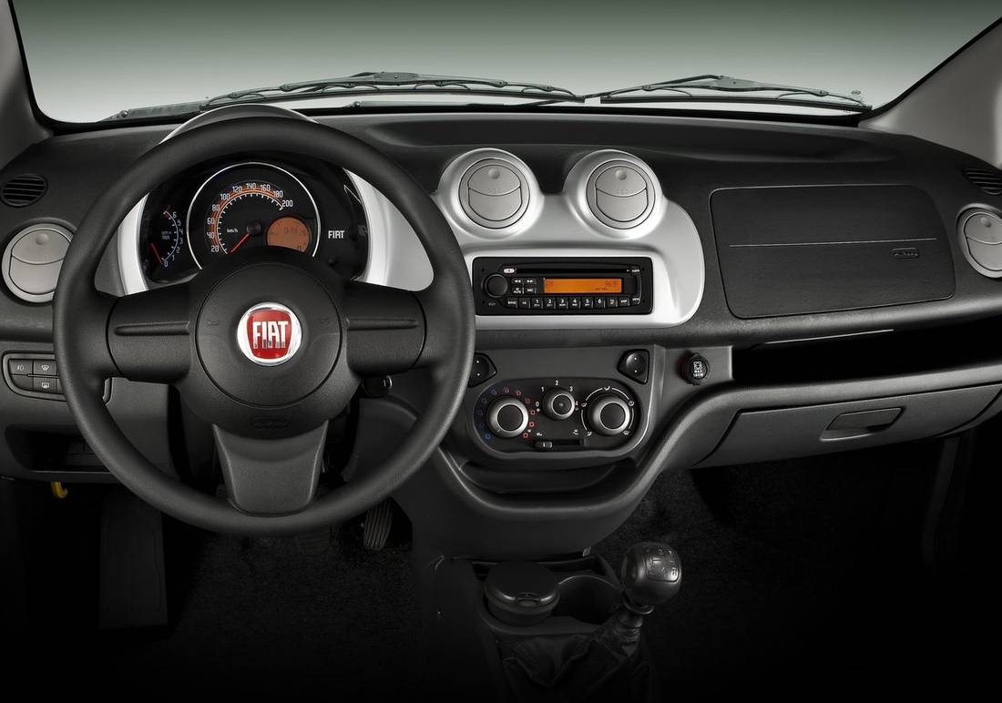 FIAT Uno: dimensioni, interni, motori, prezzi e concorrenti - AutoScout24