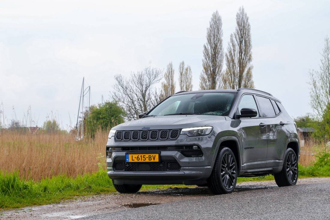 Jeep Compass: dimensioni, interni, motori, prezzi e concorrenti -  AutoScout24