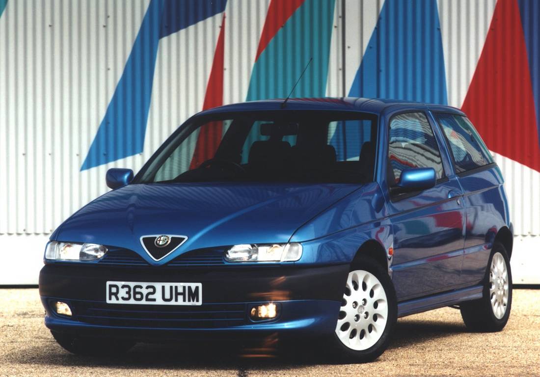 Alfa Romeo 145