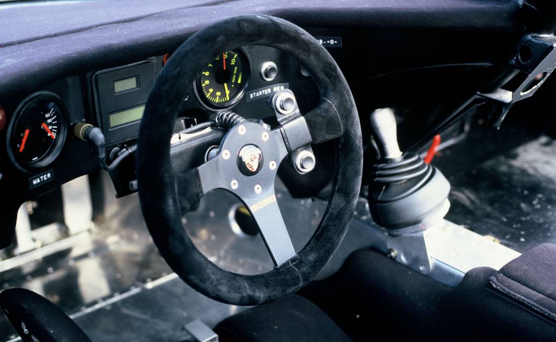 porsche-962-interior