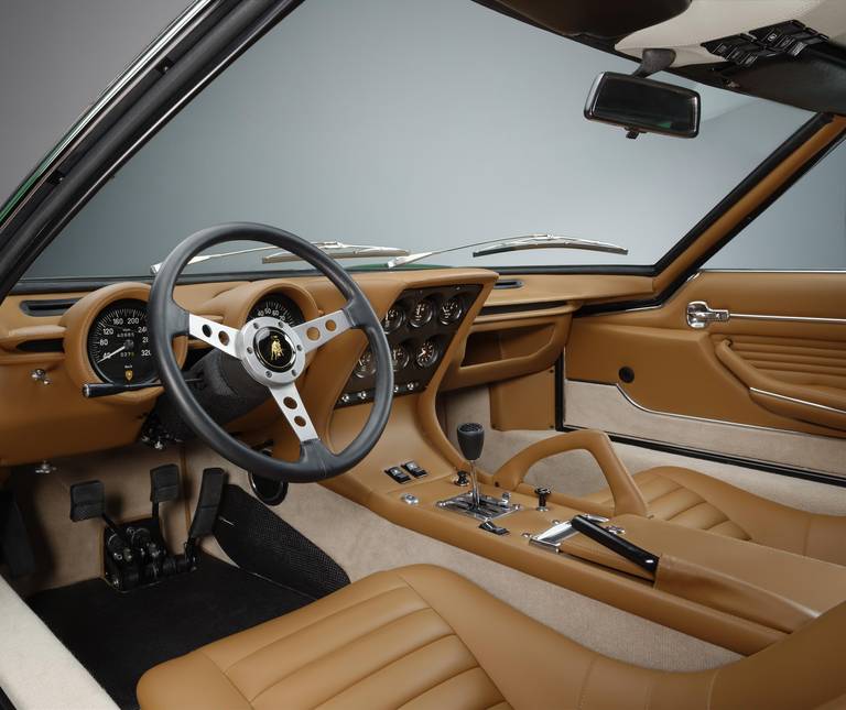 Miura SV interior