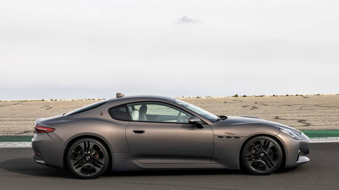 maserati-granturismo-folgore-side