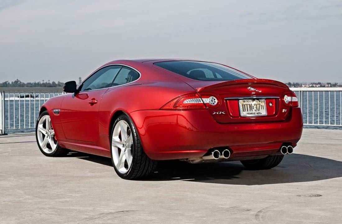 jaguar-xkr-back