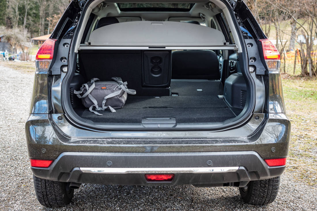 Nissan-X-Trail-Trunk