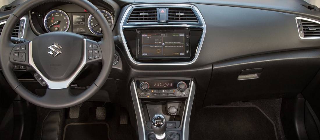 suzuki-sx4-s-cross-interieur