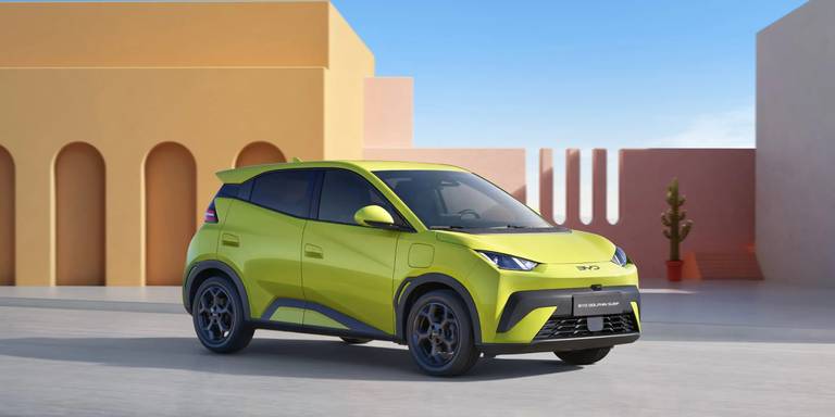 BYD Dolphin Surf la city car elettrica economica 01