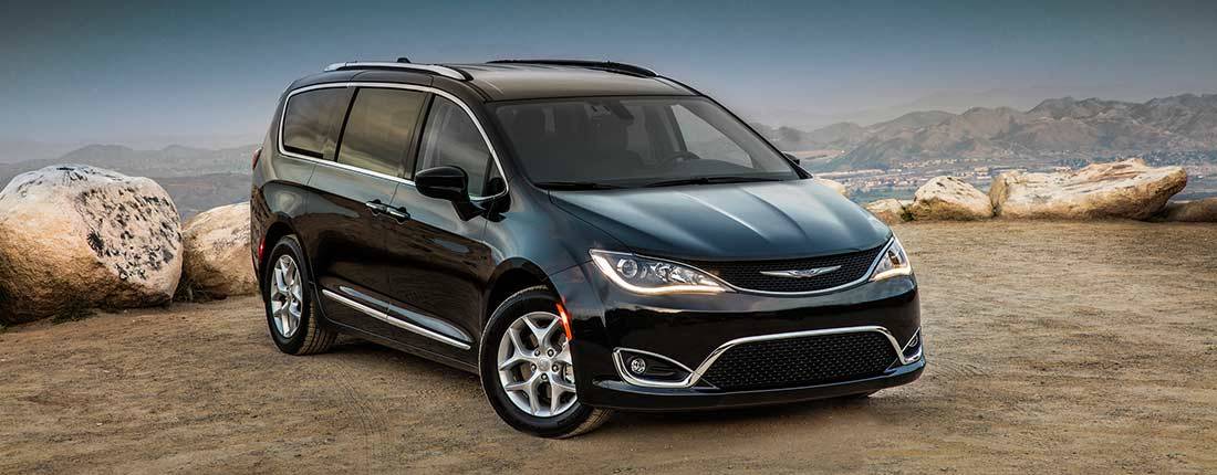 chrysler-pacifica-l-04.jpg