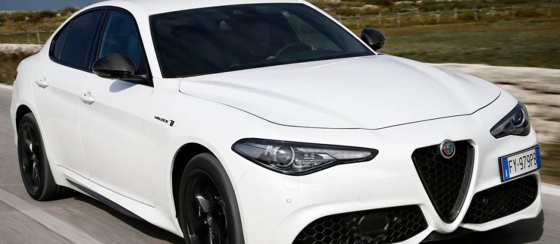 Alfa Romeo Giulia: dimensioni, interni, motori, prezzi e concorrenti -  AutoScout24