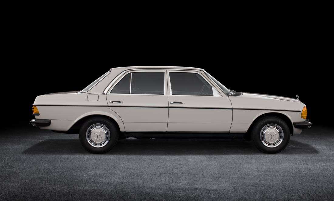 mercedes-benz-230-side