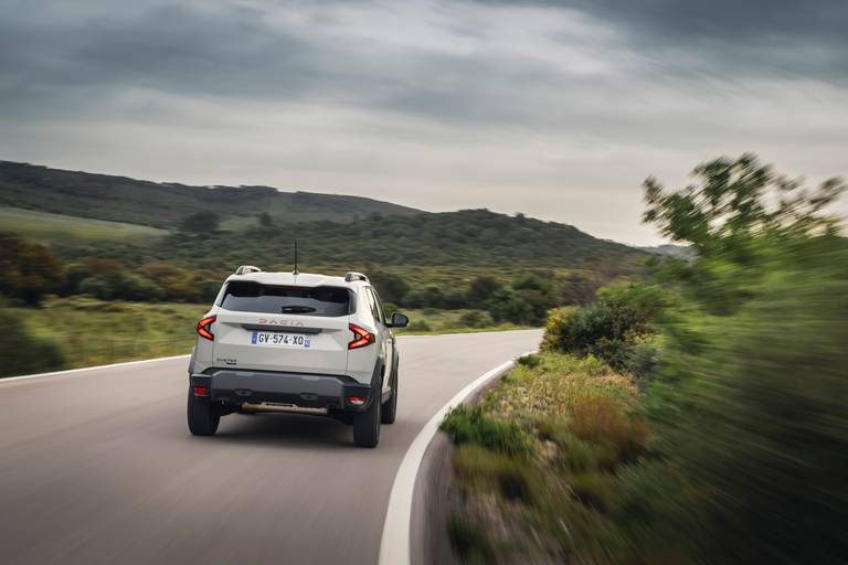 dacia duster hybrid extreme 4
