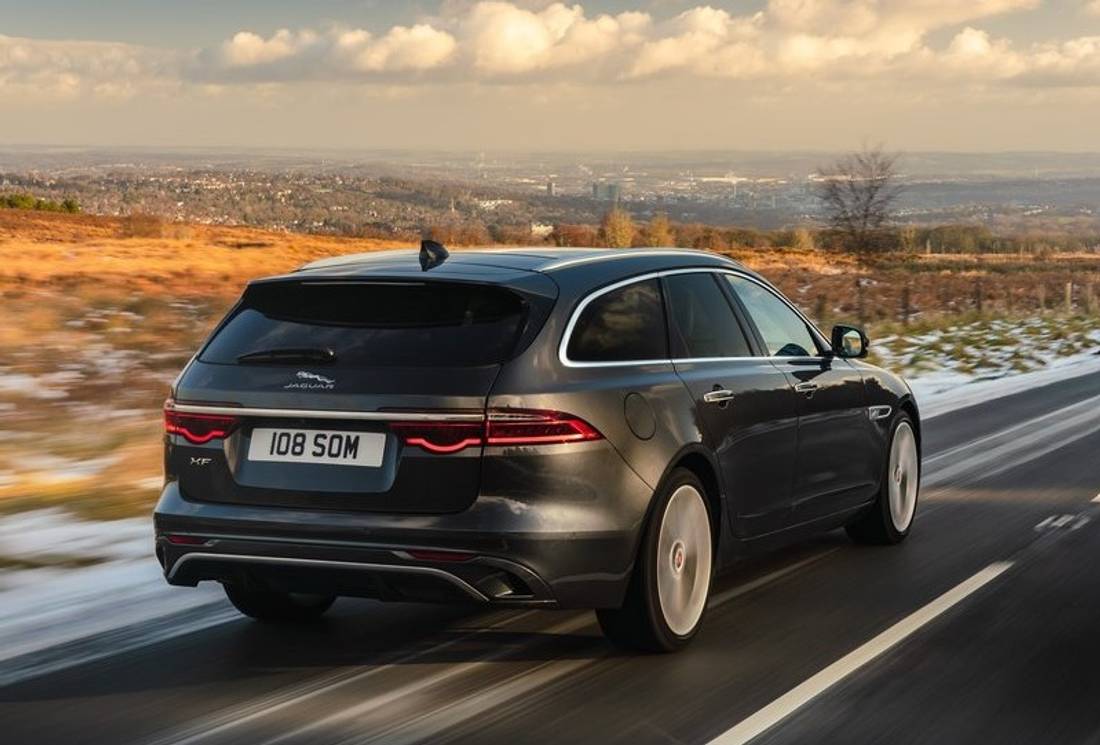 jaguar-xf-sportbrake-back