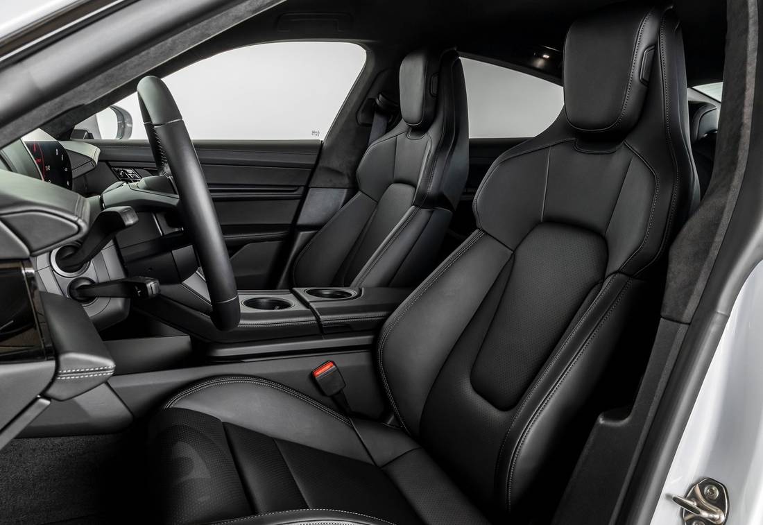 porsche-taycan-seats