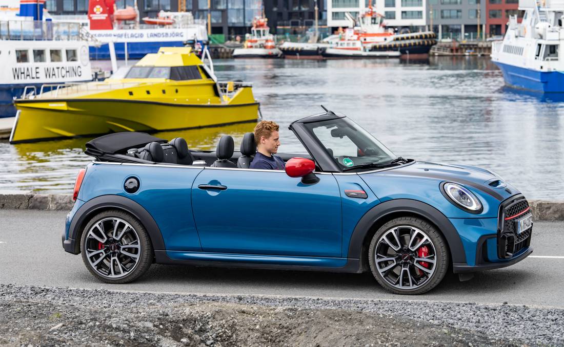 mini-cooper-cabrio-side