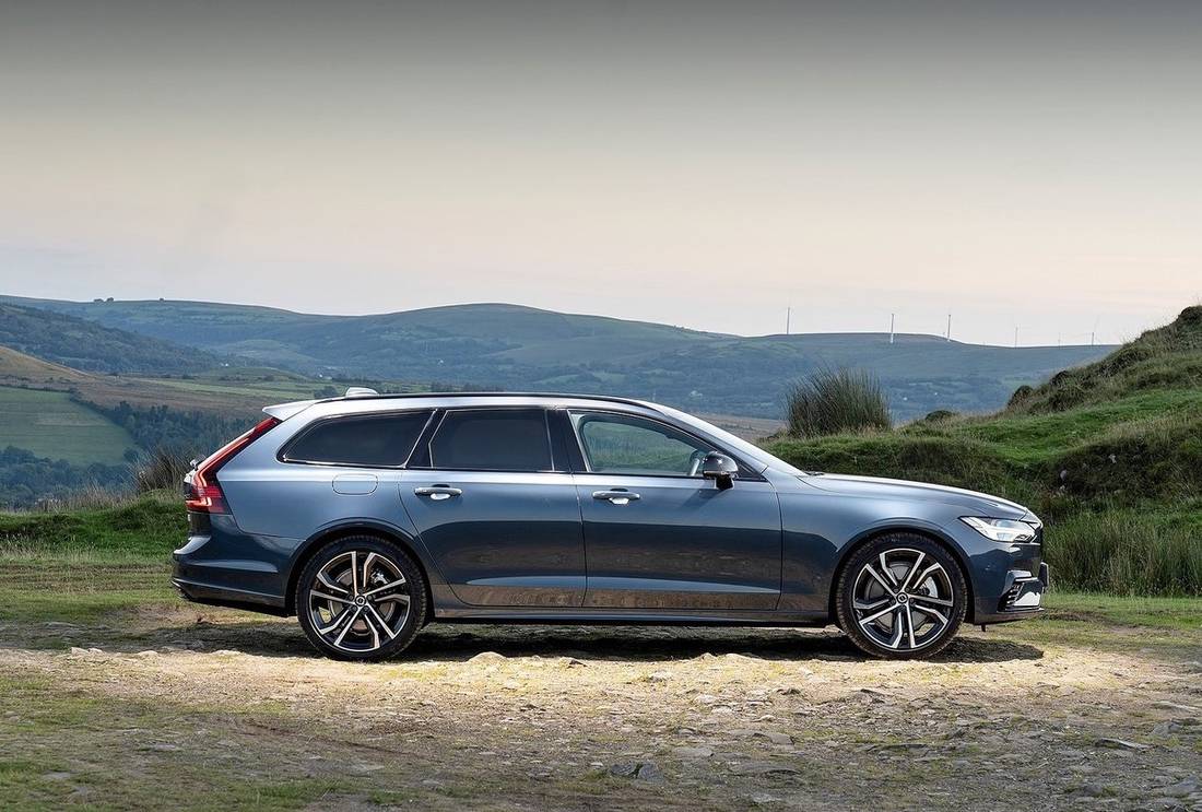 Volvo-V90-Side