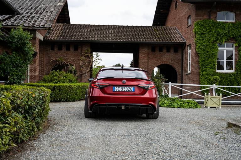 Giulia GTAm ETNA Red (8)