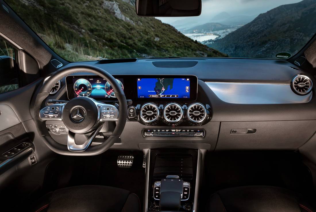 mercedes-benz-b-200-interior