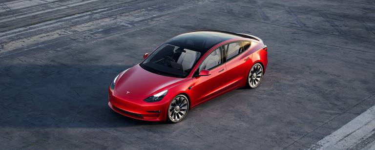 Tesla Model 3 prezzo 2023 - 01