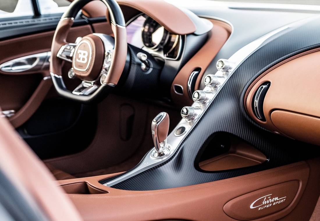 bugatti-chiron-super-sport-interior