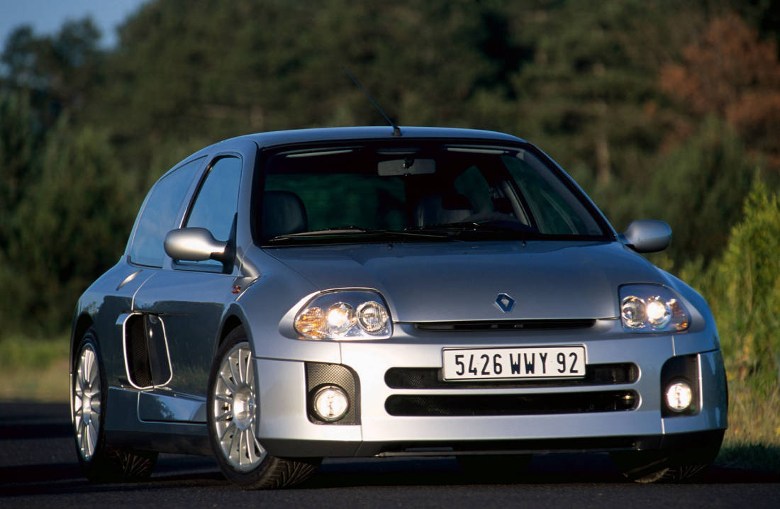 Renault-Clio-V6-(25)