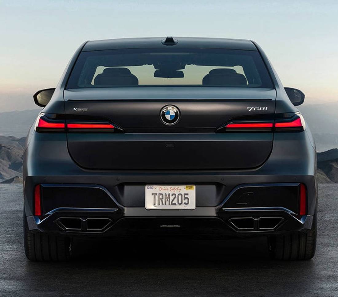 Nuevos BMW i7 y 760i 2022 (33)