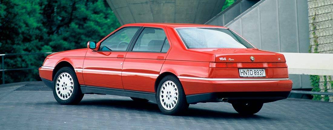 alfa-romeo-164-side-rear