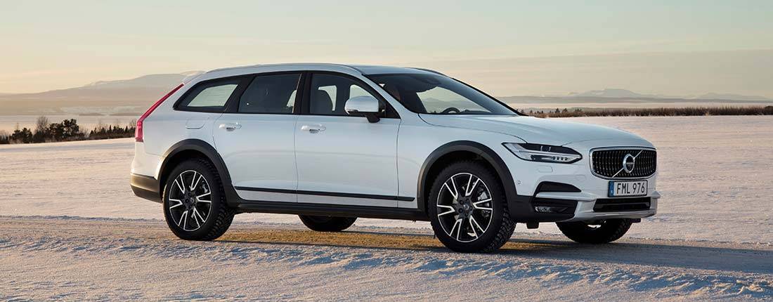 volvo-v90-cross-country-side