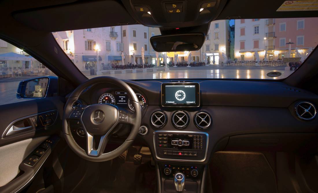 mercedes-benz-a-200-interior