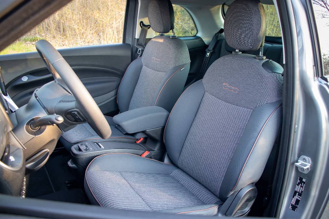 fiat-500e-seating
