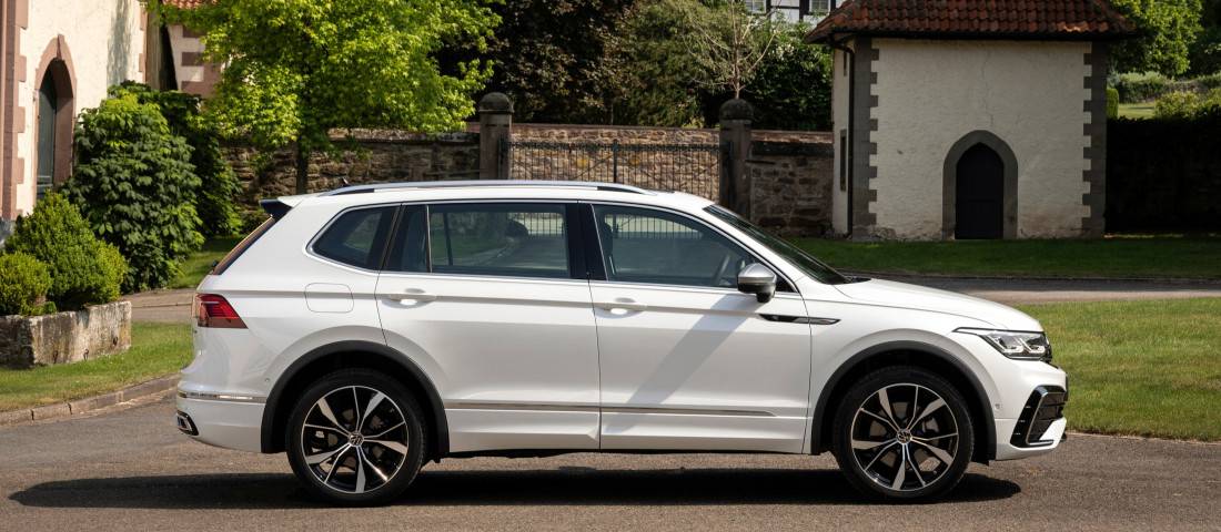 Volkswagen_Tiguan_Allspace_Seitenansicht-1100