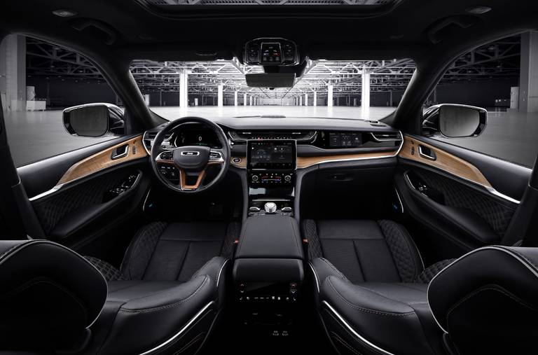 All-new 2022 Jeep® Grand Cherokee Summit Reserve interior