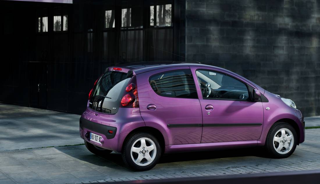 peugeot-107-side