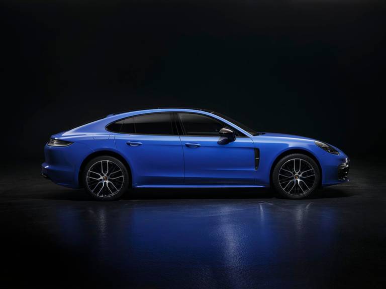 Porsche Panamera in Blu Marittimo