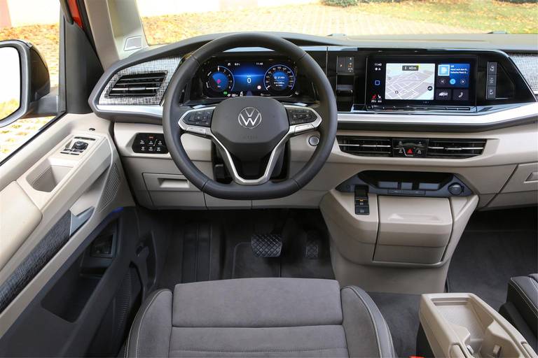 Nuovo Volkswagen Multivan - volante e cambio