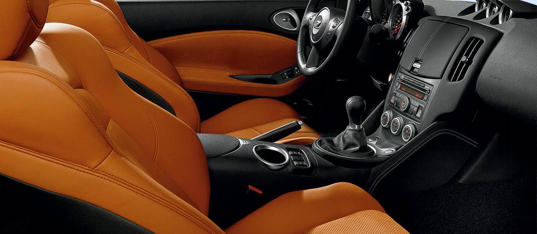 nissan-370z-seats